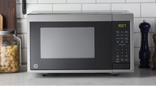 Smart Countertop Microwave Oven with Scan-To-Cook Technology
